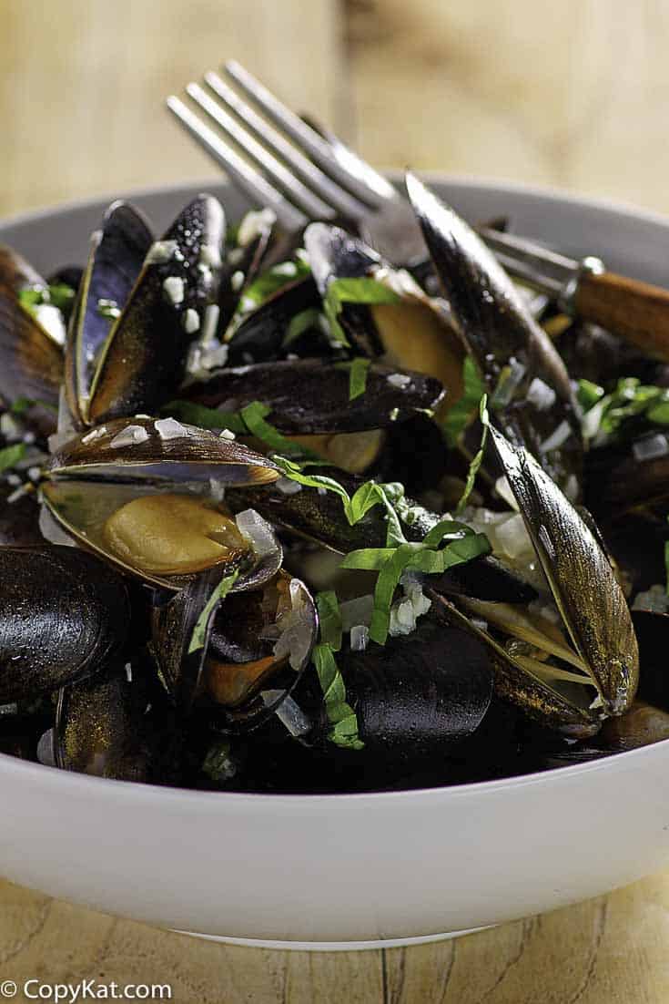 Carrabbas Mussels In White Wine Sauce