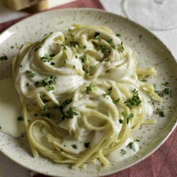 The Pasta House Company may not be around any longer, but you can still recreate their Alfredo Sauce at home.