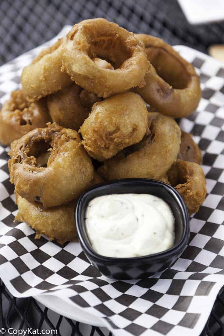 You can make Simon and Seaforts Beer Battered Onion Rings at home with this easy copycat recipe.