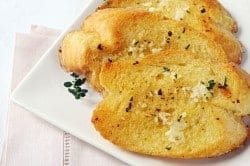 Restaurant Style Garlic Toast