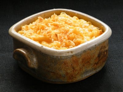 macaoni and cheese casserole