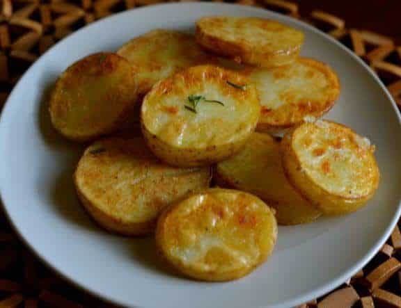 rosemary garlic crisped potatoes
