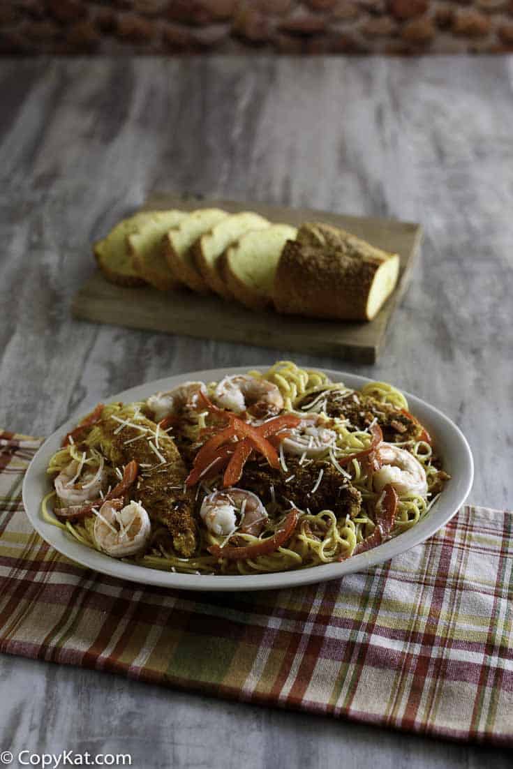 Copykat Olive Garden Chicken And Shrimp Carbonara