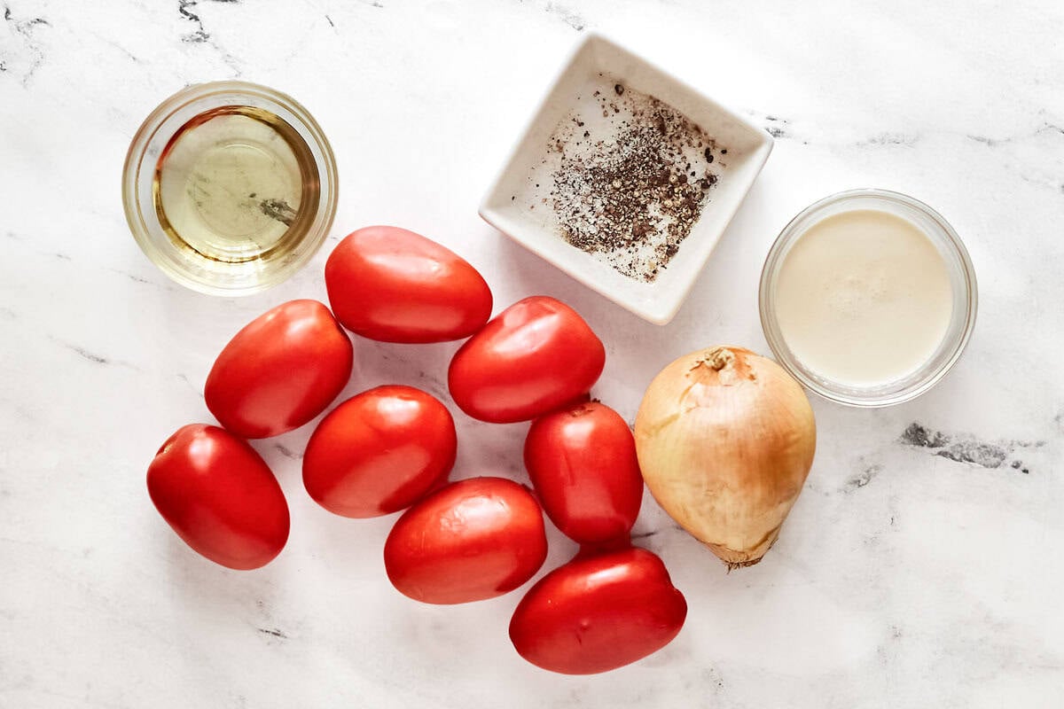 Fresh tomatoes, onion, cream, oil, salt, and pepper.