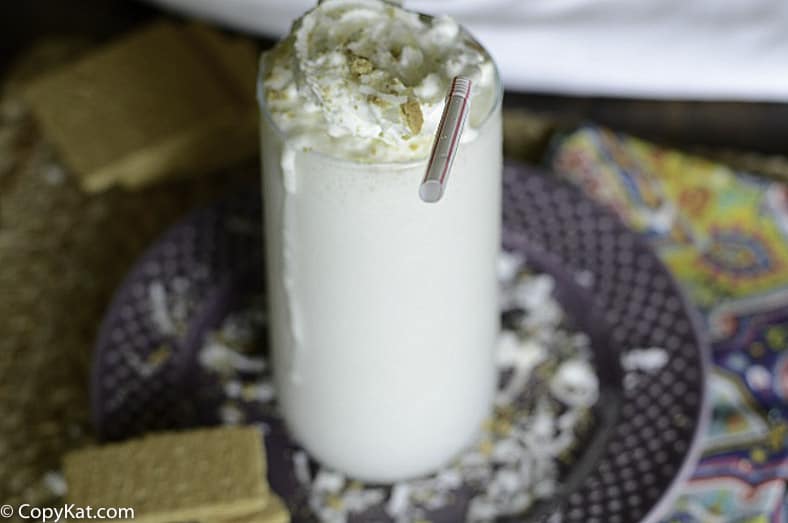 coconut cream pie shake in a glass
