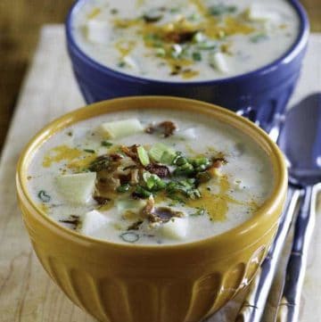 You can make a creamy bowl of the Hard Rock Cafe Potato soup any day of the week with this easy copycat recipe.