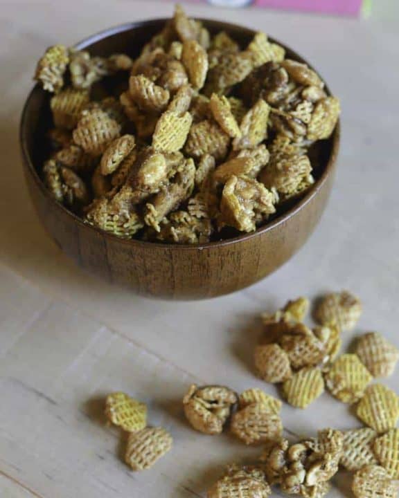 Make your own bowl of Crispix Snibbles at home with this easy recipe.