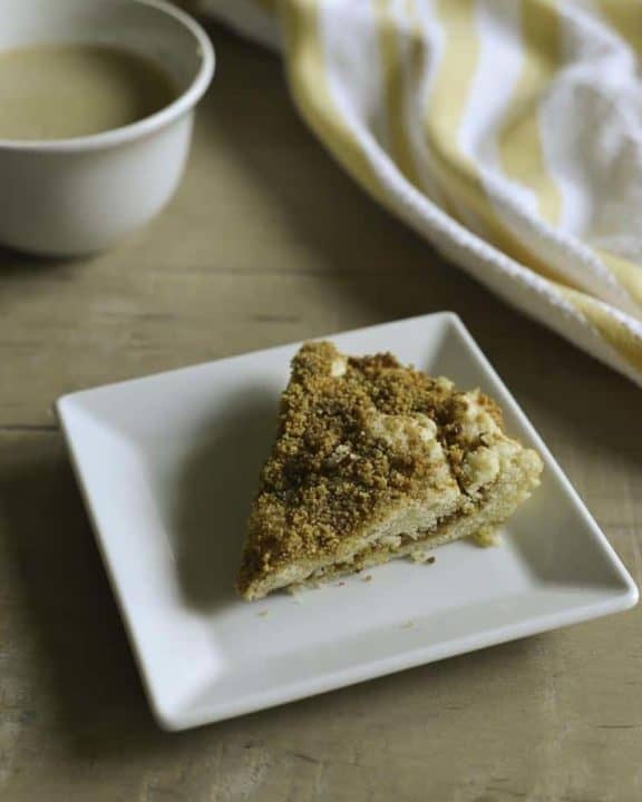 Enjoy this Sour Cream Graham Streusel Cake, it's super easy to make, and it goes perfect with a cup of coffee.