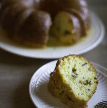 Make the most delicious Rum Cake around with this easy recipe.