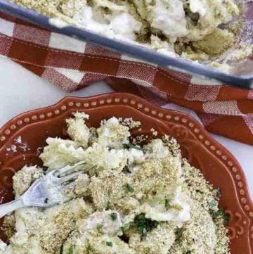 cheesy tuna noodle casserole with bread crumb topping