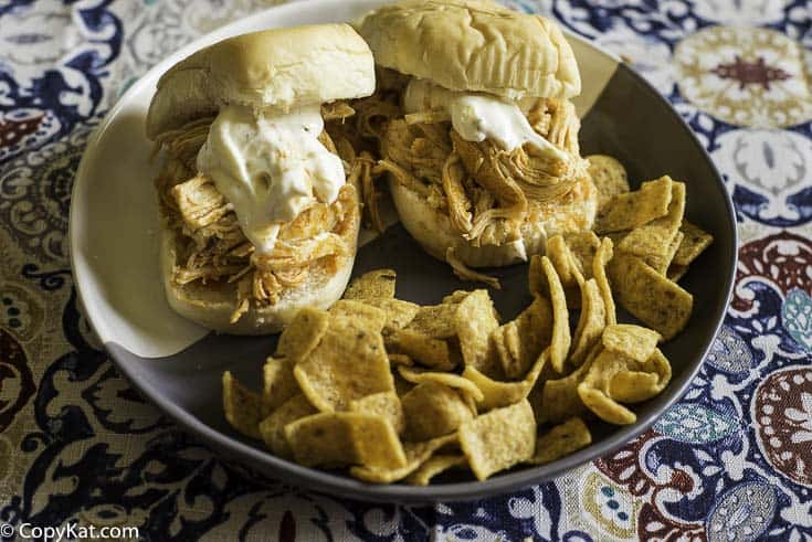 buffalo chicken sliders with ranch sauce and fritos