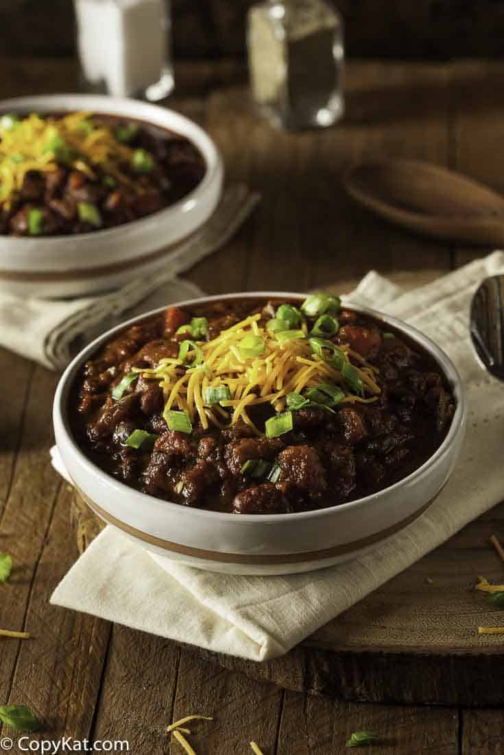 https://copykat.com/wp-content/uploads/2019/11/quick-easy-chili.jpg