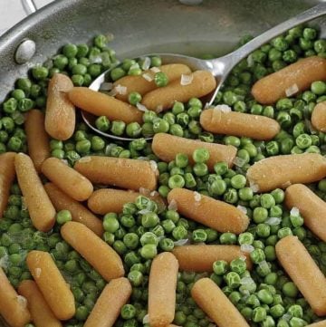 a pan of peas and carrots