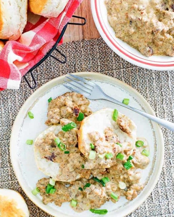 sausage gravy and biscuits
