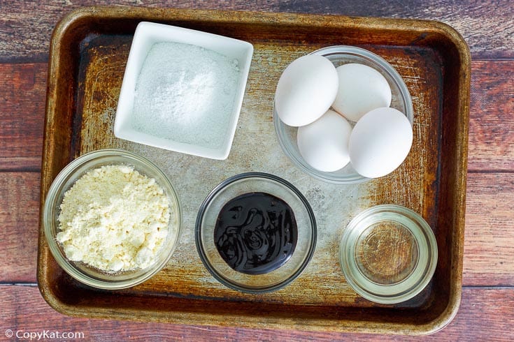 chocolate pistachio bundt cake ingredients