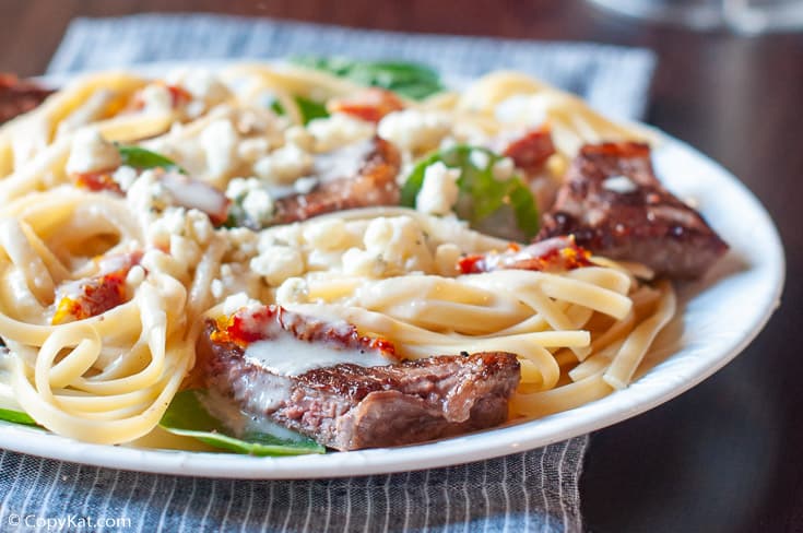 Steak Gorgonzola Fettuccine Alfredo on a plate