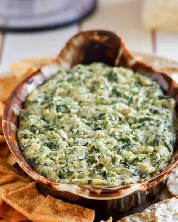 homemade Houston's Artichoke Spinach Dip and crackers