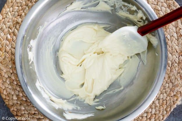 melted peppermint white chocolate in a mixing bowl
