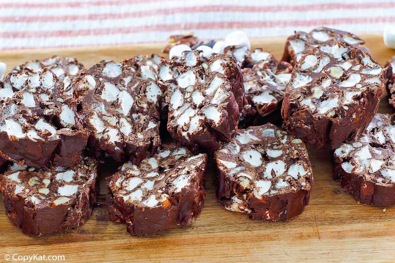 rocky road candy with marshmallows and pecans
