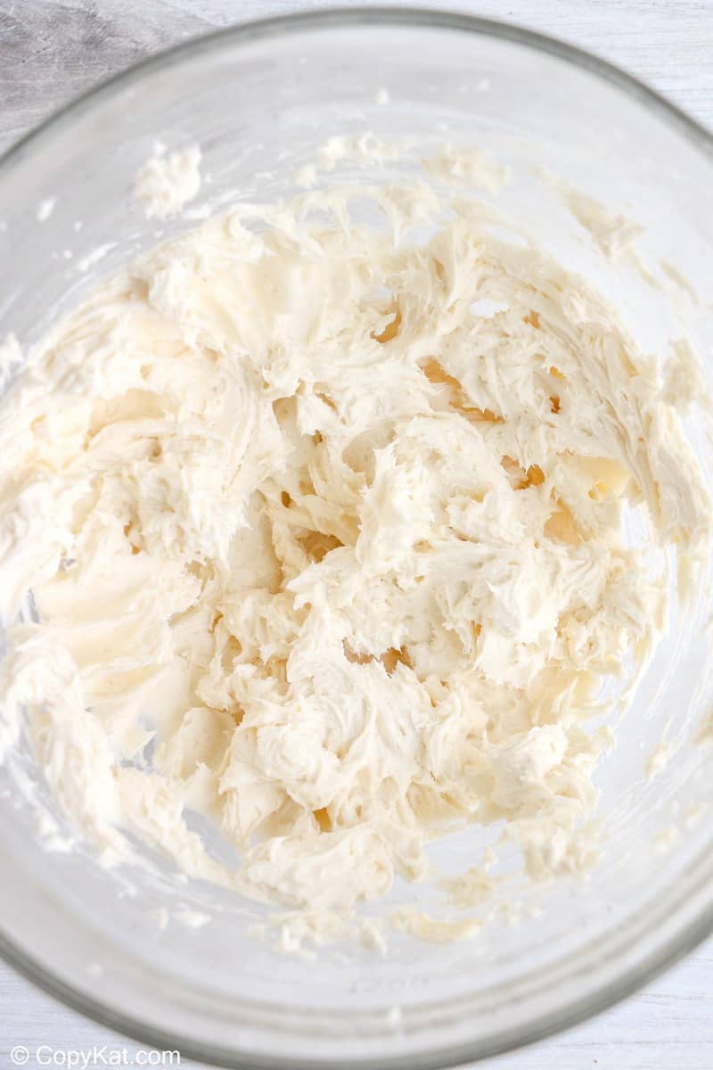 whipped butter, cream cheese, and vanilla in a mixing bowl