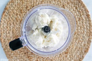 vanilla ice surf and milk in a blender