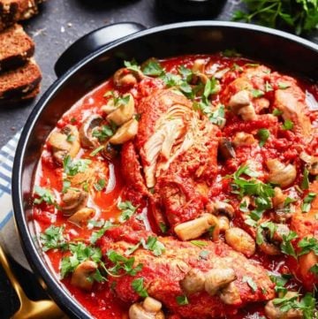 chicken cacciatore in a skillet