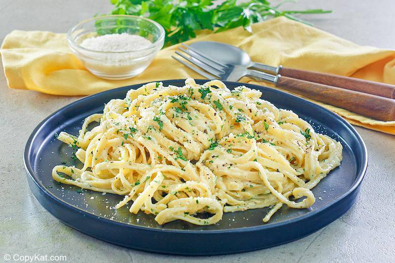 Best Creamy Alfredo Sauce Recipe + Video - CopyKat Recipes