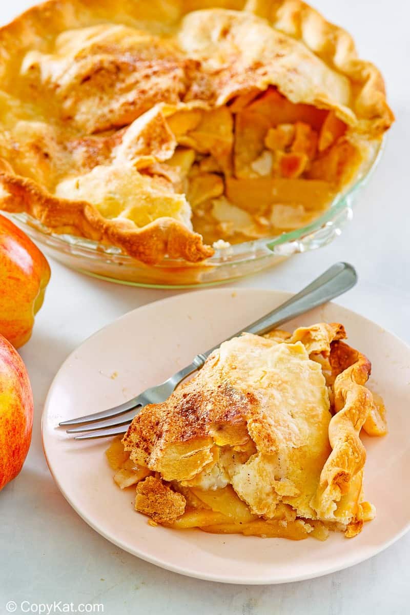 The BEST Old Fashioned Apple Pie Recipe - Boston Girl Bakes