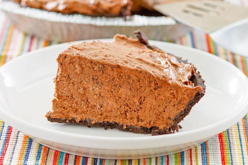 chocolate pudding pie slice on a plate