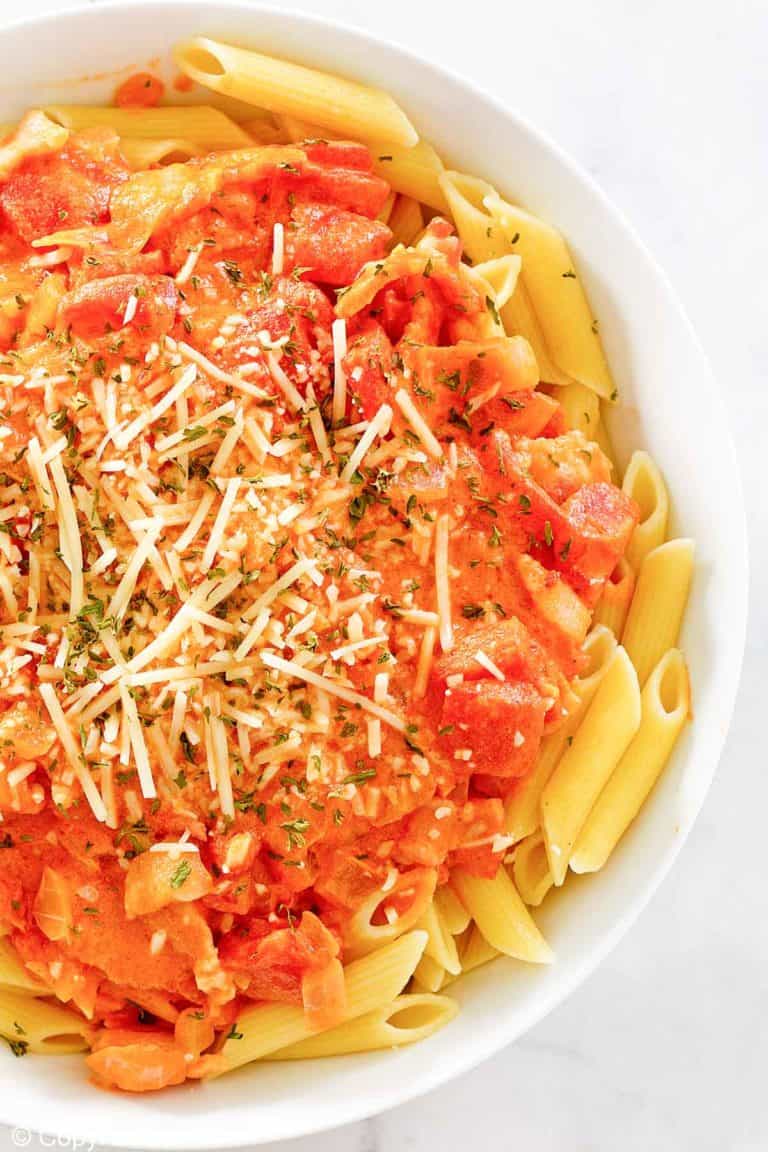 penne alla vodka in a bowl.