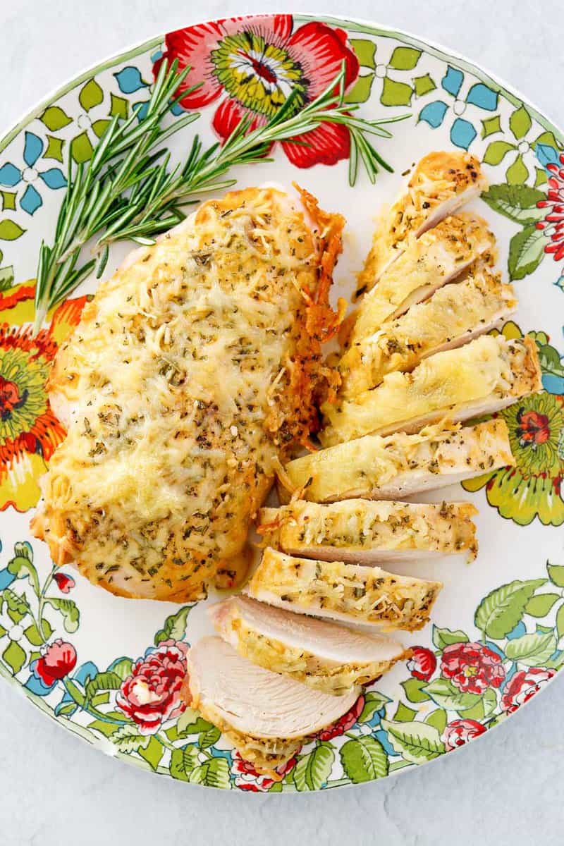 overhead view of rosemary chicken on a plate.