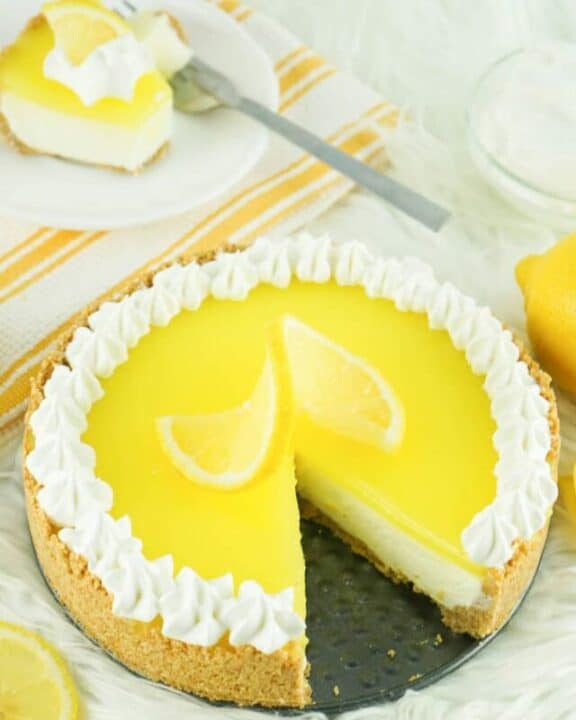 homemade copycat Marie Callender's lemon cream cheese pie.