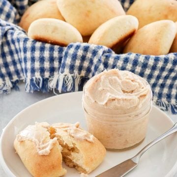 homemade Texas Roadhouse cinnamon honey butter and rolls.