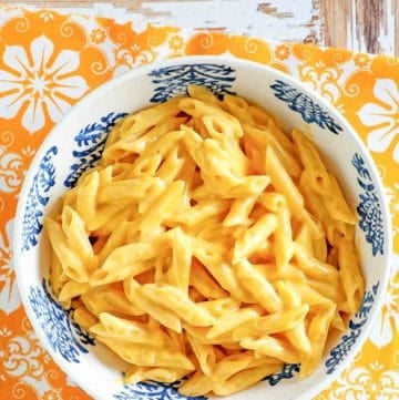 overhead view of copycat Outback mac and cheese in a bowl.