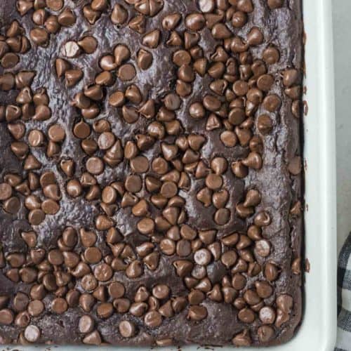 https://copykat.com/wp-content/uploads/2022/07/Chocolate-Pudding-Mix-Cake-Pin-2-500x500.jpg