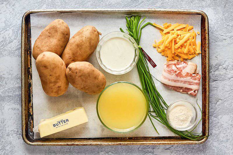 Chili's baked potato soup ingredients.