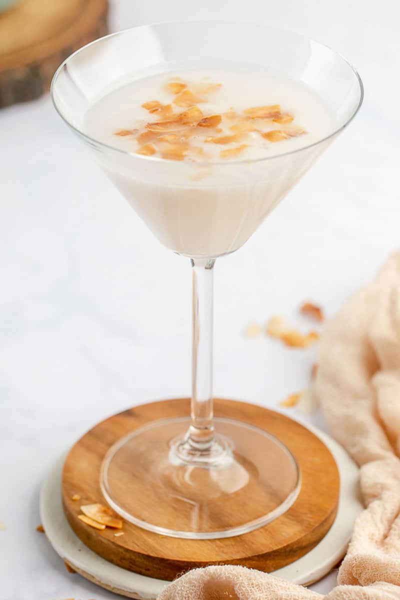 copycat Tommy Bahama coconut cloud martini.