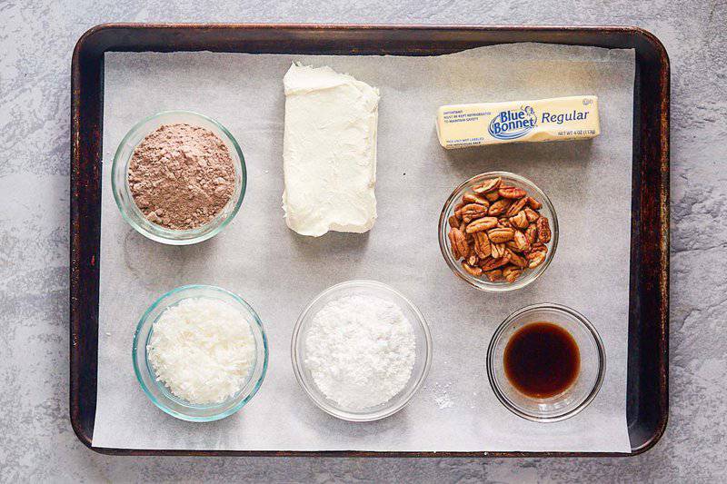 earthquake cake ingredients on a tray.