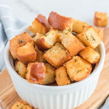 A bowl of air fryer croutons.