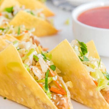 Copycat Applebee's chicken wonton tacos.