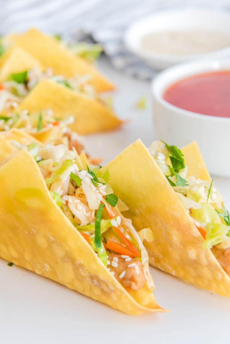 Copycat Applebee's chicken wonton tacos.
