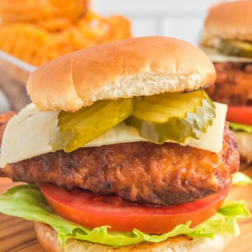 spicy deluxe crispy chicken sandwich chick fil a