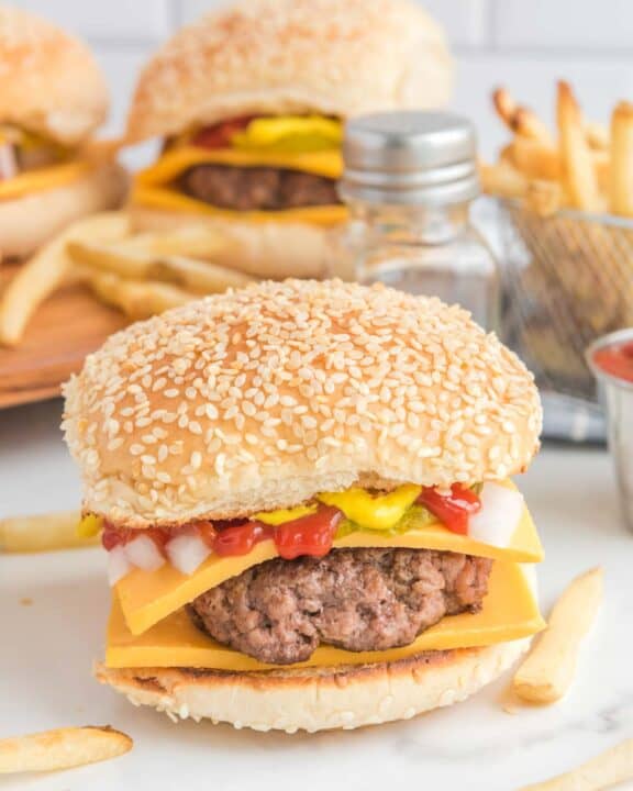 Copycat McDonald's quarter pounder burger.