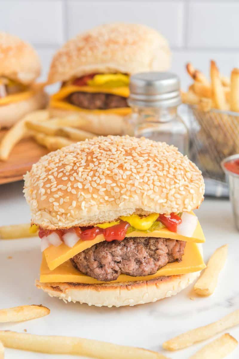 Copycat McDonald's 4th   pounder burger.