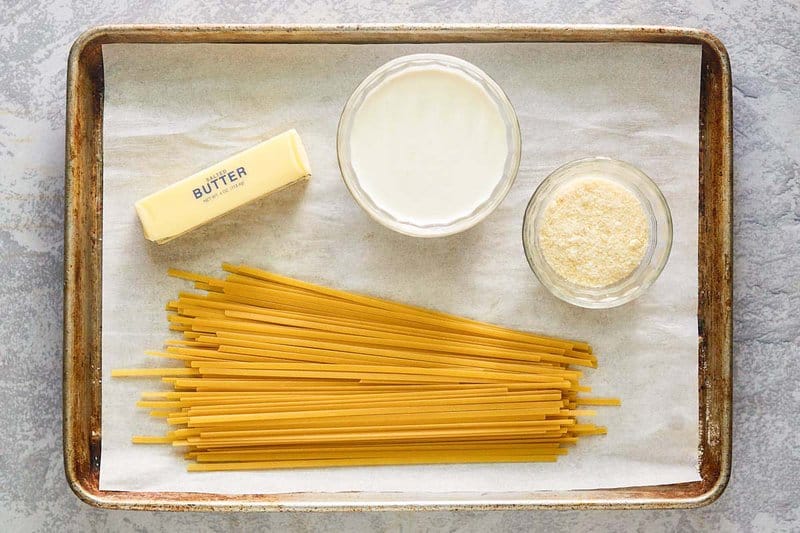 Copycat Pasta House fettuccine alfredo ingredients connected  a tray.