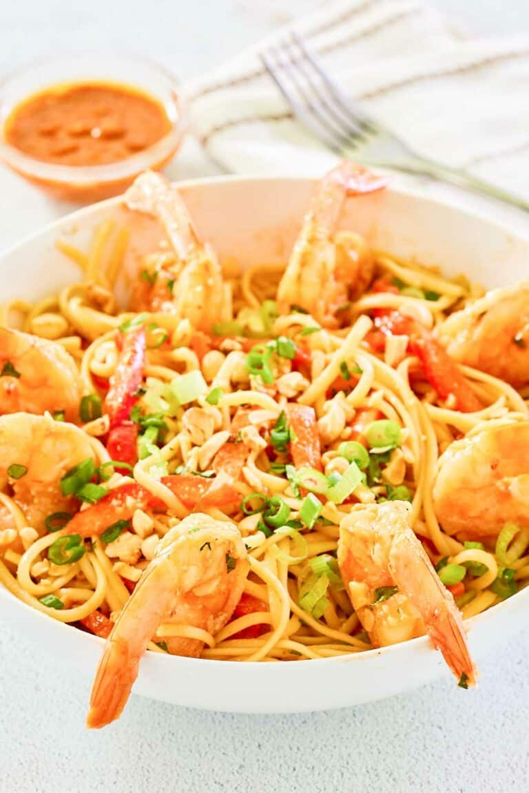 Copycat Planet Hollywood Thai shrimp pasta in a bowl.