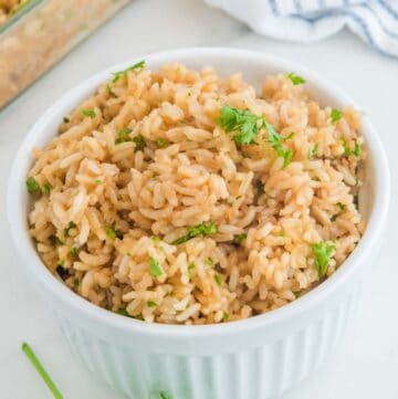 Copycat Texas Roadhouse seasoned rice in a bowl.