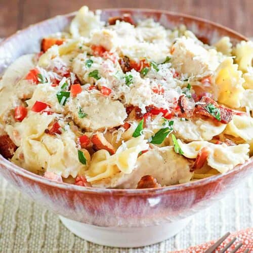 Copycat Johnny Carino's bowtie festival in a bowl.