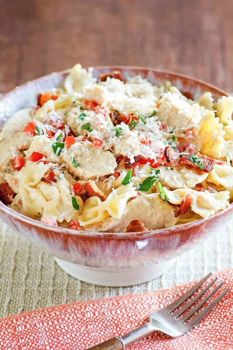 Copycat Johnny Carino's bowtie festival in a bowl.