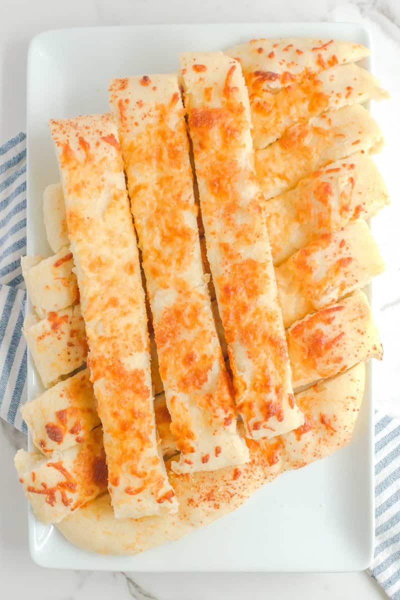 Garlic cheese pizza